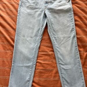 Levi jeans size 29